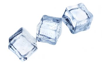 Eiswürfel als Symbol für Aquarienkühlung im Sommer - Kühltechnik Aquarium